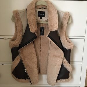 Express vest - NEW WITH TAGS
